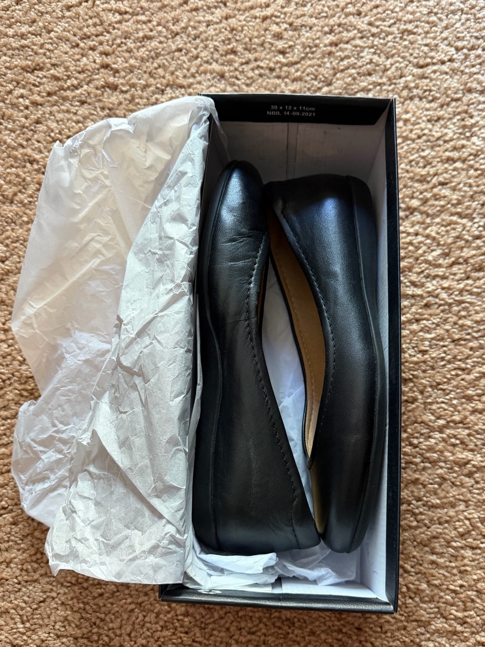 Naturalizer women's Vivienne flat size 8 black